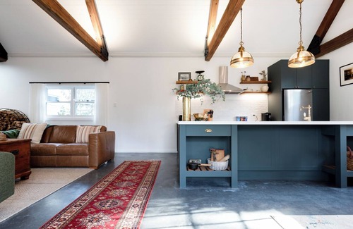 Evandale Apartment | Blackwood Tree Barn Conversion with Parking & Wifi