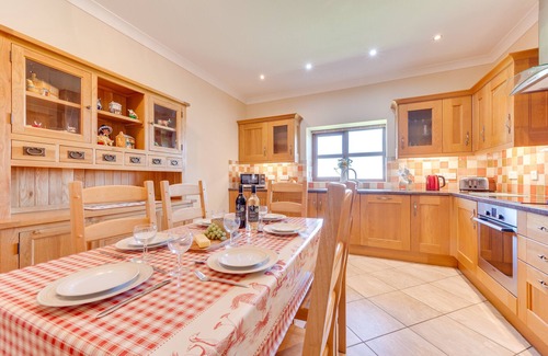 Aberystwyth House | Blaenlli - Three Bedroom House, Sleeps 6
