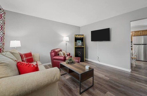 O'Fallon House | Blair's Charming 3 Bedroom House in O'Fallon