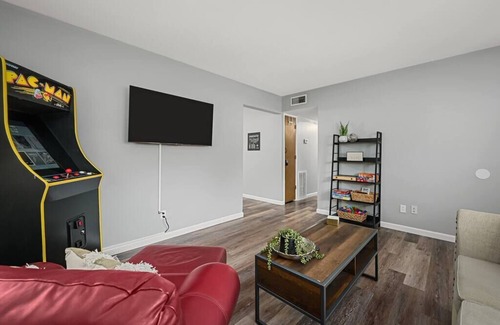 O'Fallon House | Blair's Charming 3 Bedroom House in O'Fallon