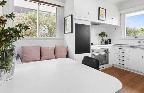 Blairgowrie House | Blairgowrie Beach Bungalow - Pet & Value Stay