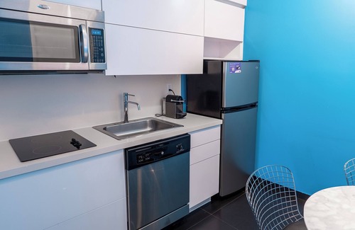 South of Fifth Apartment | Blanc Kara - Adults Only