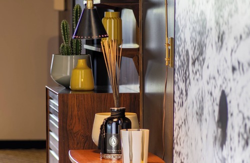 South of Fifth Apartment | Blanc Kara - Adults Only