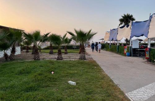 Sidi Rahal House | BLANCA BEACH- بلانكا بيتش سكن مشترك غرفة مزدوجة مكيفة لدى الساكن في I COLOCATION I Chambre double climatisée chez l'habitant dans une résidence pieds dans l'eau I FLAT SHARE I Air conditioned double room in a host's home within a waterfront residence