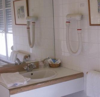 Bleneau Hotel | Blanche de Castille