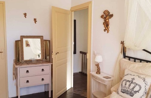 Quillan Bed & Breakfast | 'Blanquette' Room Mountain View Townhouse Quillan