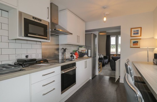 Marybank Cottage | BLANTYRE COTTAGE, pet friendly, with a garden in Muir Of Ord