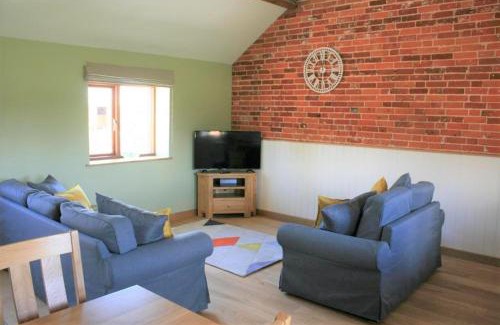 New Forest District House | Blashford Manor Holiday Cottage - The Dartmoor Cottage