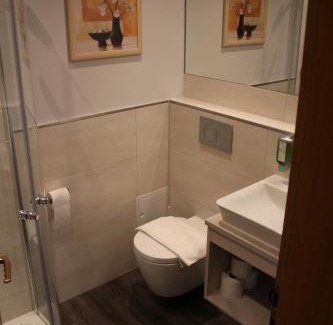 Pleinfeld House | "Blauer Bock" - Hotel-Garni