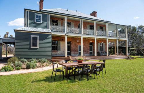 Central Mudgee House | Bleak House A Landmark of Mudgees Heritage