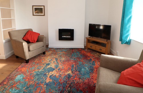 North Bitchburn Cottage | BLEAT HOUSE, pet friendly, with a garden in Cockfield, Yorkshire