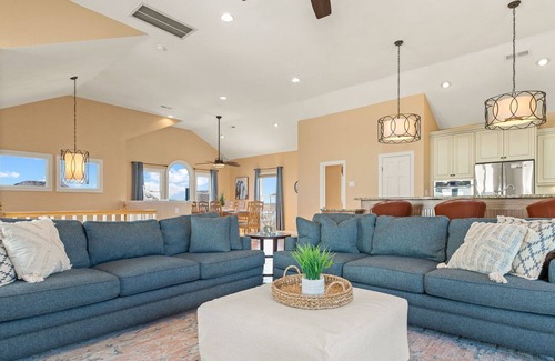 Manteo House | Blessed by the Bay 5 Bedroom Home in Manteo