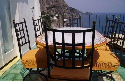 Furore Villa | Blessed villa directly on the sea.