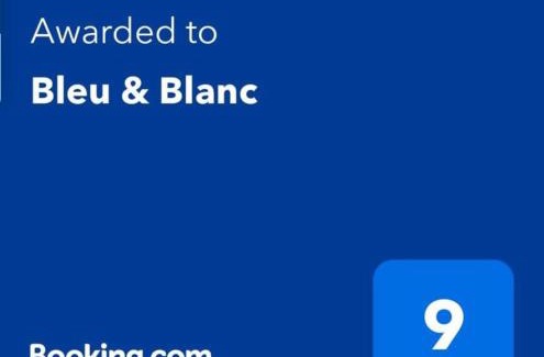 Pondicherry Beach House | Bleu & Blanc