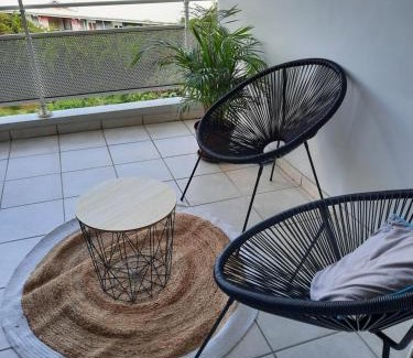 Le Robert Apartment | Bleu Paille