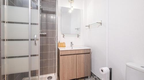 Limoges Apartment | Bleu Paon - Welc'Home