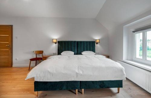 Zgorzelec Apartment | Blick Apartments - Waterfront Green Apartment
