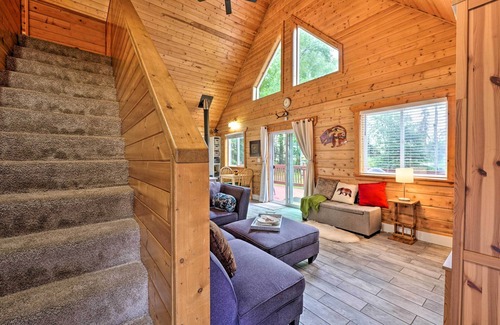 Kenai Cabin | Blind Bear Lodge ~ 1 Mile to Kenai River Fishing!