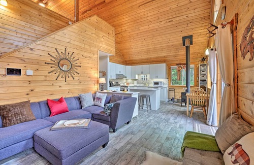 Kenai Cabin | Blind Bear Lodge ~ 1 Mile to Kenai River Fishing!