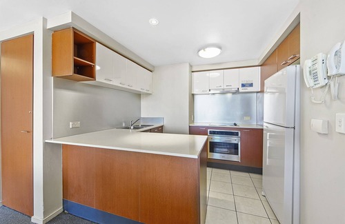 Surfers Paradise Apartment | Bliss At The Towers - Surfers Central!
