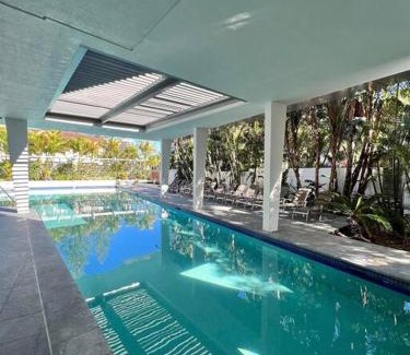 Surfers Paradise Apartment | Bliss By The Ocean beautiful views, walk to beach!
