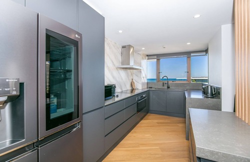Burleigh Heads Apartment | Bliss By The Sea - Absolute Beachside Luxury