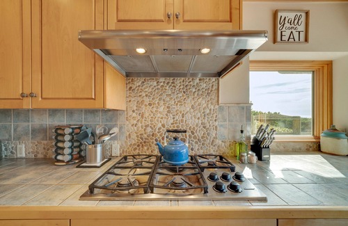 Surf Pines House | Bliss:}HotTub~A+OceanViews~Wildlife~FirePit~Cornhole~PingPong~Deck& Yard~DogOK~