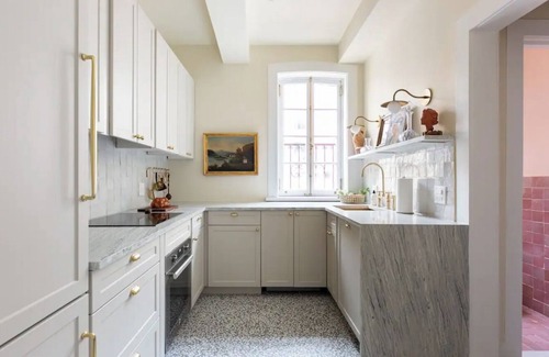 Uptown Apartment | Bliss House Fifth Ave Deluxe 2-Bed No5A
