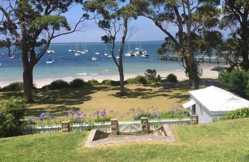 Callala Bay House | Bliss on the Bay -Beachfront, Dog friendly