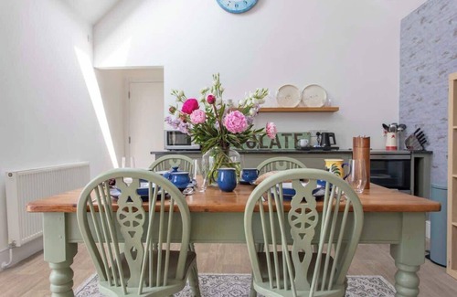 Wick Apartment | Blissful Country Escape for Two