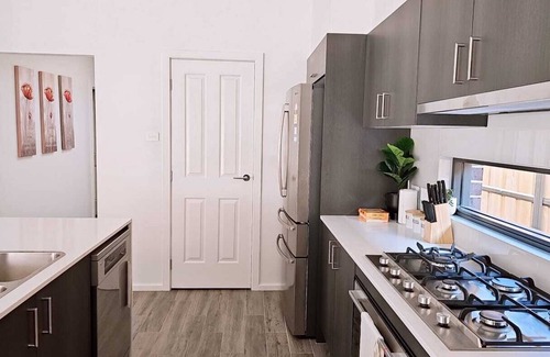 Marsden Park House | Blissful Modern 5 BR Lux Style Family House