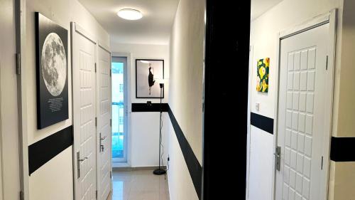 Old Dubai House | Blissful Partition Room in Bur Dubai Near Burjuman Metro