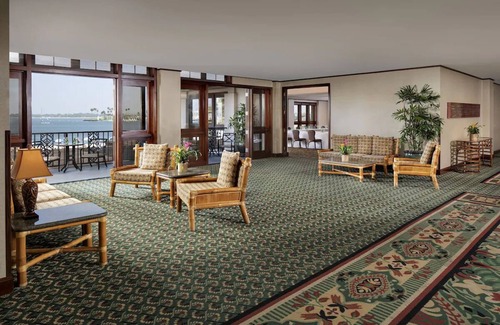 San Diego Hotel | Blissful Retreat Room Perfect for Romantic Getaways – Pacific Ocean Steps Away