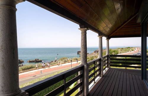 Cascais Villa | Blissful Seafront