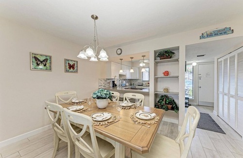 Bradenton Beach House | Blissfull Bay: Runaway Bay - Bayfront Condo! Largest Heated Pool by Anna Maria Life Vacation Rentals