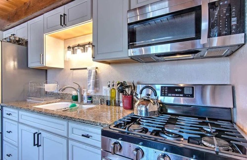 Pine Cove Cabin | Blissfully Wild - with Hot Tub & pets are welcome