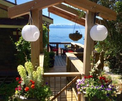 Powell River House | Blitz Beach House Oceanside Suite