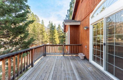 Tahoe Paradise House | Blitzen by AvantStay Pet-Friendly Tahoe Retreat Near Heavenly Ski Resort