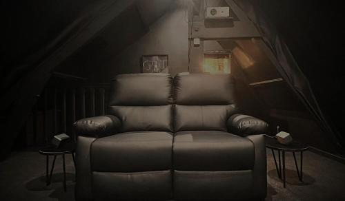 Boulogne-Centre Apartment | BLK Room Cinema