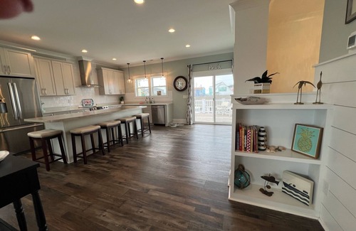 Atlantic Beach House | Blocks to the Beach! Huge Patio & Fenced-In Backyard.
