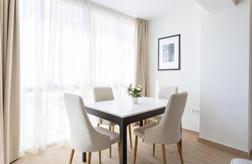 Carihuela Apartment | Blonzu Camboya