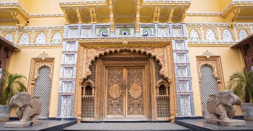 Lake Swaroop Sagar Hotel | Bloom Boutique l Lake Pichola