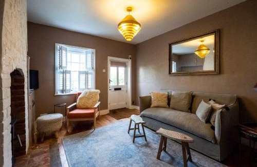 Aldeburgh House | Bloom Cottage