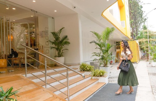 Phase 2 Hotel | Bloom Hotel - Brookefield