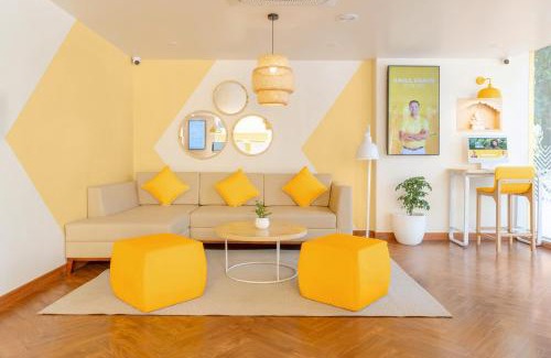 Chittaranjan Hotel | Bloom Hotel - CR Park
