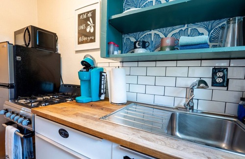 Iron Horse Apartment | Bloom & Relax! Historic 1BR in Downtown