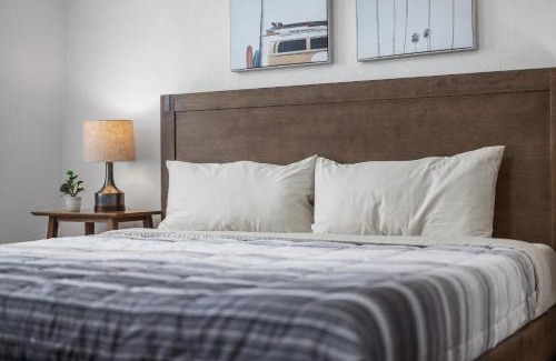 Pittsburgh House | Bloomfield Pittsburgh H Stylish Cozy Private Bedroom, Shared Bathroom, with Free Parking