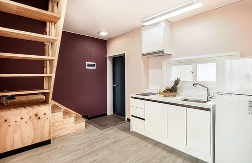 Dolsan-eup Hotel | Blooming Pension