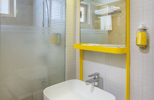 Jangupura Extension Hotel | Bloomrooms @ Link Road