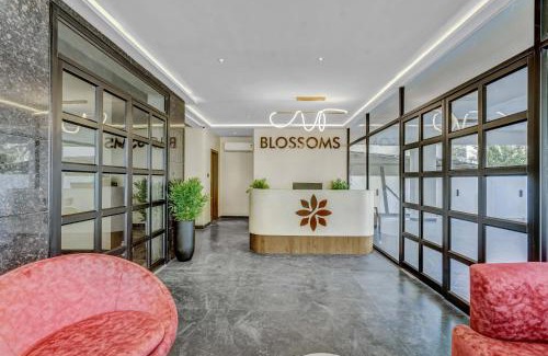 Medavakkam Hotel | Blossoms Hotel
